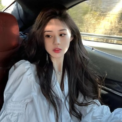 独家爆料：当红小花隐婚生子传闻，评论区沦陷，一个月